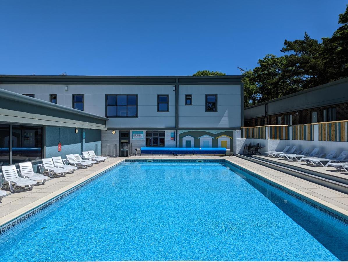 Newlands Holidays Bridport Extérieur photo