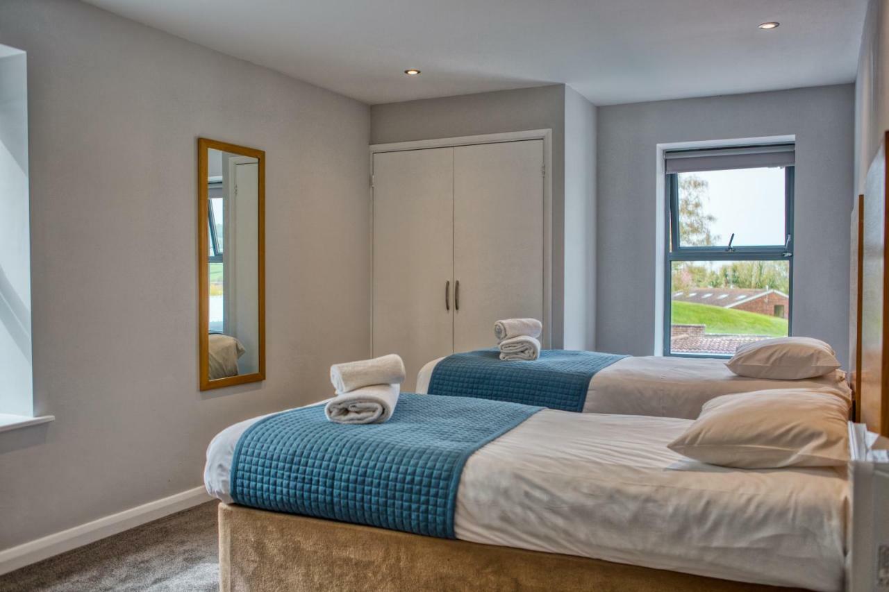 Newlands Holidays Bridport Extérieur photo